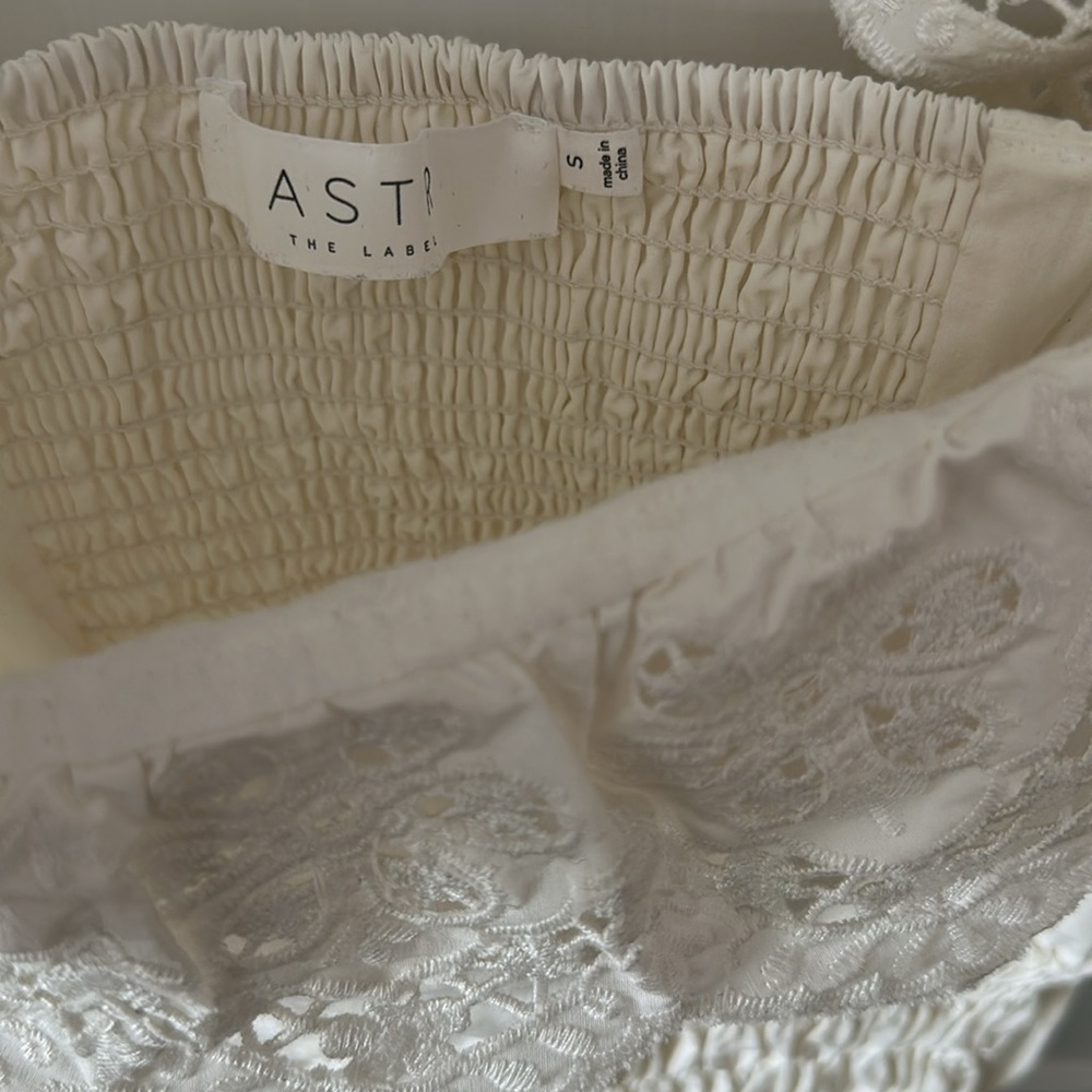 Astr Cream Lace Dress - Picture 2 of 3